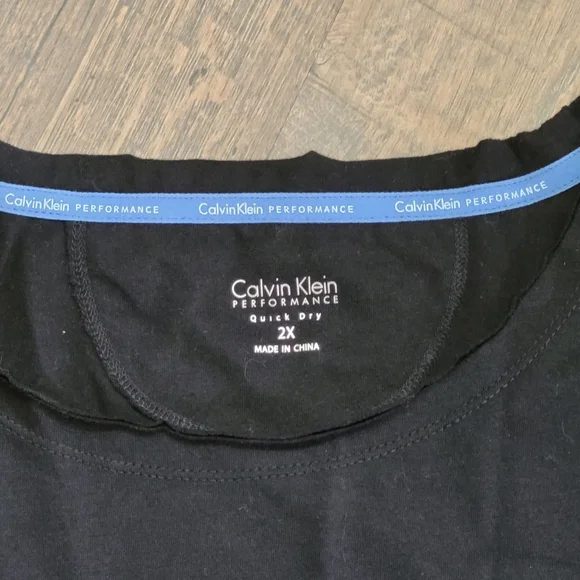 Calvin Klein Performance Quick Dry Spell out Black raw edge tank Women's Plus - Picture 6 of 7
